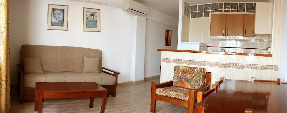 Apartamentos Llevant Playa d'en Bossa Hotel